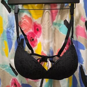 Victoria's Secret black lace padded no underwire bra adjustable straps 38D